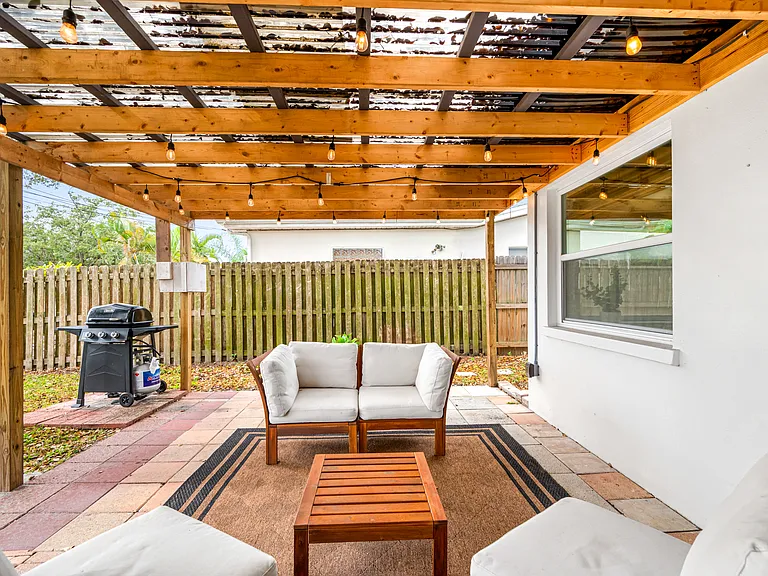 1679 Leisure Dr — Photo 34
