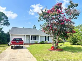 2956 Peacock St, Hope Mills, NC 28348