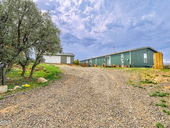 3rd image of 1075 N AMBASSADOR Road