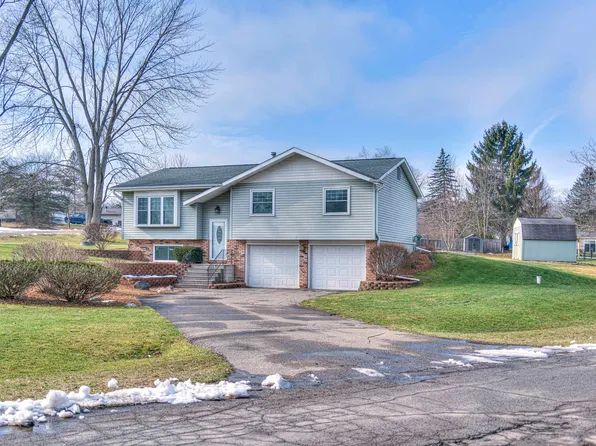 5968 Flamingo Dr, Jackson, MI 49201