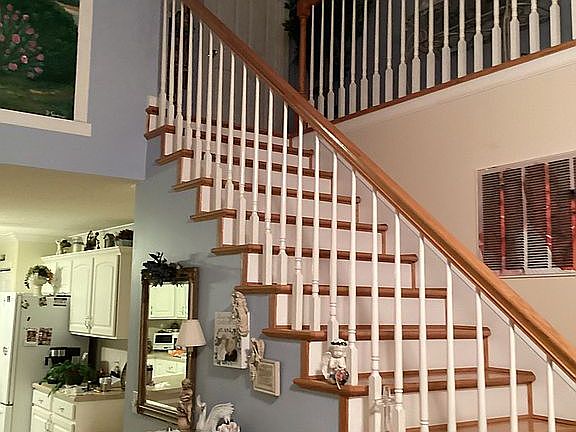 3rd image of 173 Monarch Dr