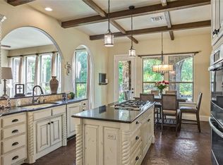 864 Meadow Hill Rd, Fort Worth, TX 76108