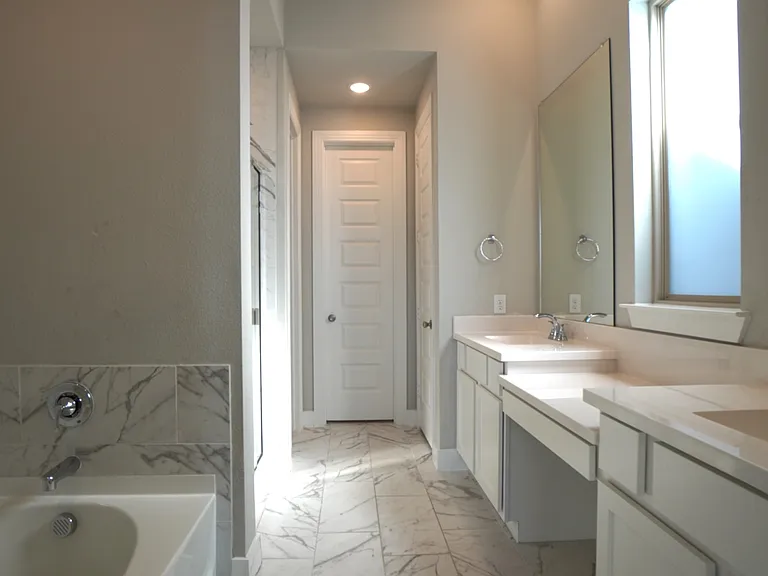 1833 Purtis Creek Dr — Photo 25