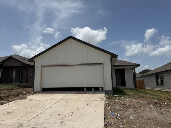 1241 Hickory Grove St, Brenham, TX 77833