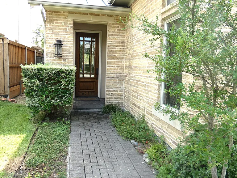 6516 Del Norte Ln — Photo 2