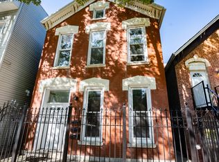 1530 W Thomas St, Chicago, IL 60642