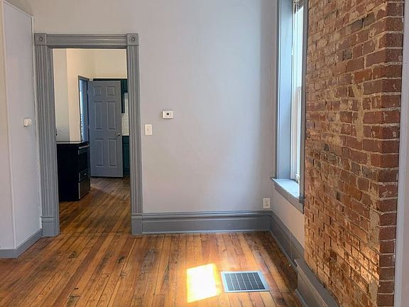 4th image of 3322 Iowa Ave Floor 1-A