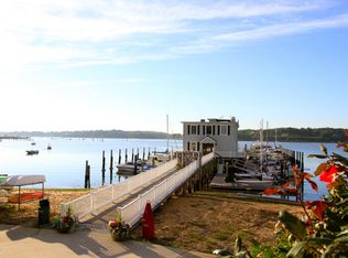 34 Browns Ln, Fair Haven, NJ 07704