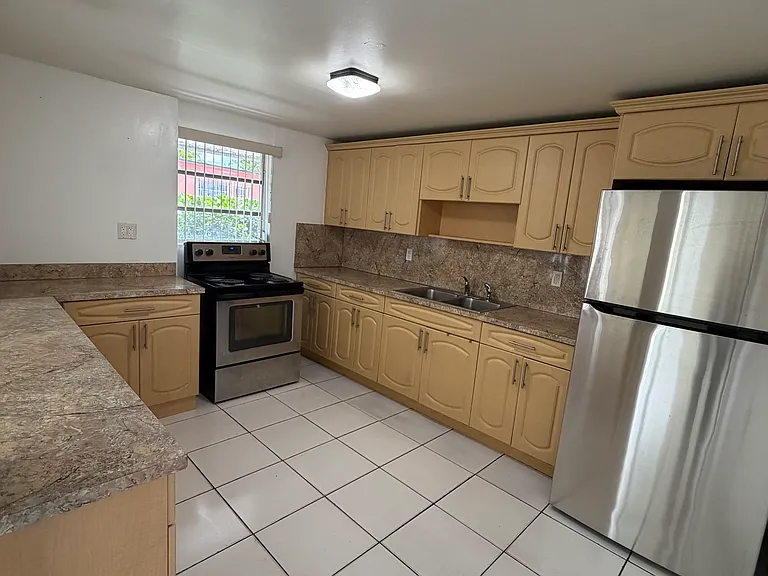 6915 SW 22nd St #6915 — Photo 16