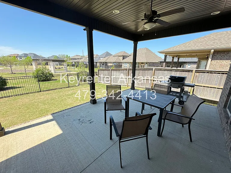 4606 Lily St — Photo 15