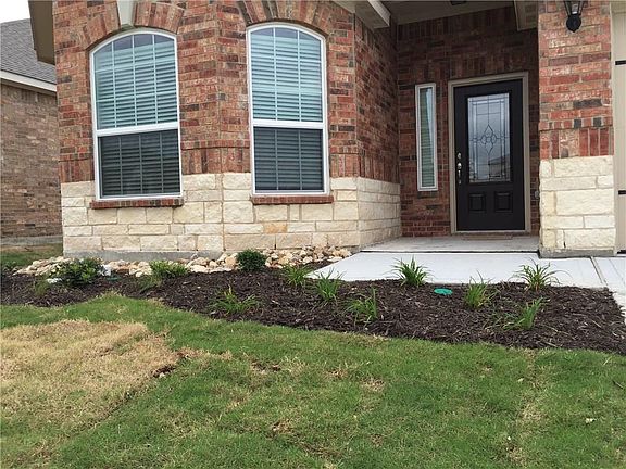 2nd image of 2305 Sable Wood Dr