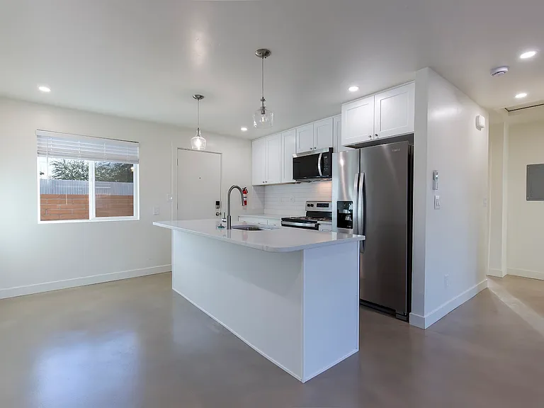 1423 N Venice Ave #K — Photo 24