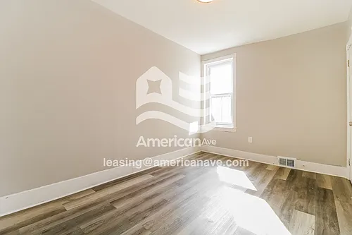 1338 S Lindenwood St Photo 1