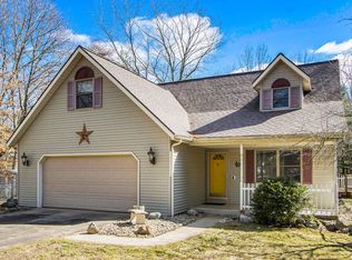 15661 Hillside Rd, Three Rivers, MI 49093