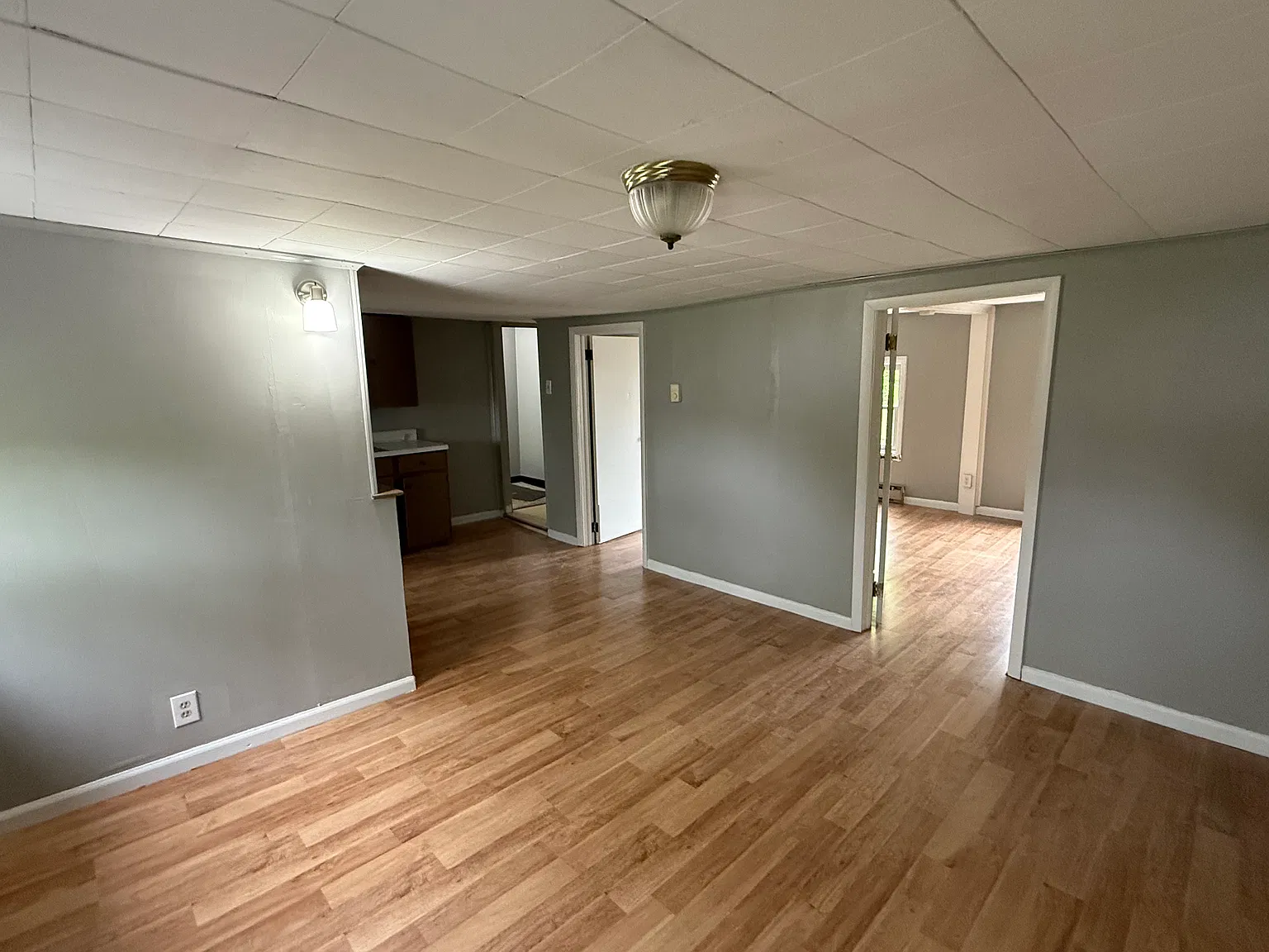 250 W 5th St — Photo 3