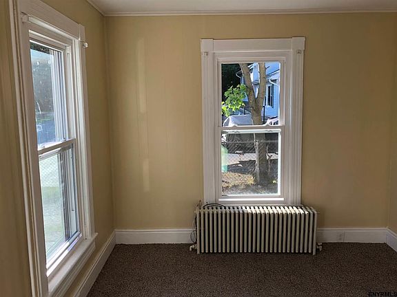 5th image of 7 Champlain Ave