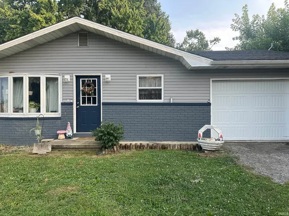 422 Wade St, Mitchell, IN 47446