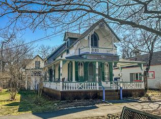 36 Clinton Ave, Oak Bluffs, MA 02557