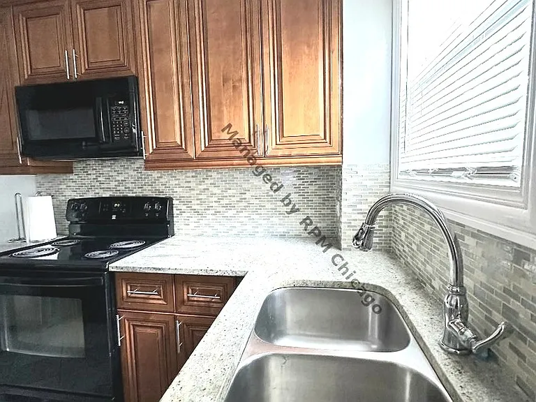1420 N Harlem Ave #E — Photo 10
