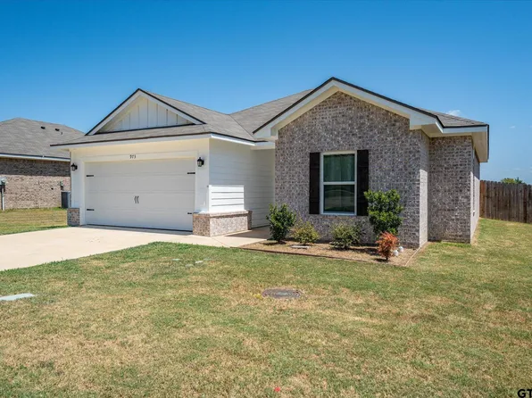 973 Martin St, Chandler, TX 75758