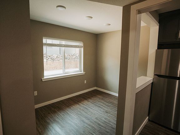 4th image of 2711 W 12th St #4