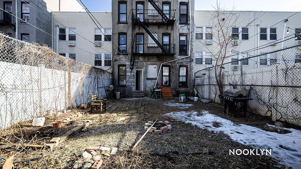 1st image of 157 Jefferson Ave #1A