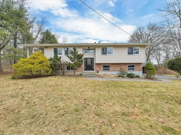 125 Bonnie Brae Court, Granite Springs, NY 10527