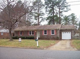 2844 E Point Dr, Chesapeake, VA 23321