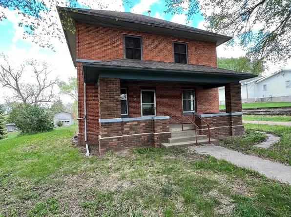 530 Taylor St, Campbell, NE 68932