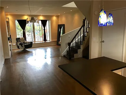 Rented by Avenue Sotheby's International Realty | media 1