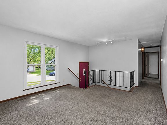 3rd image of 2616 Sheffield Dr