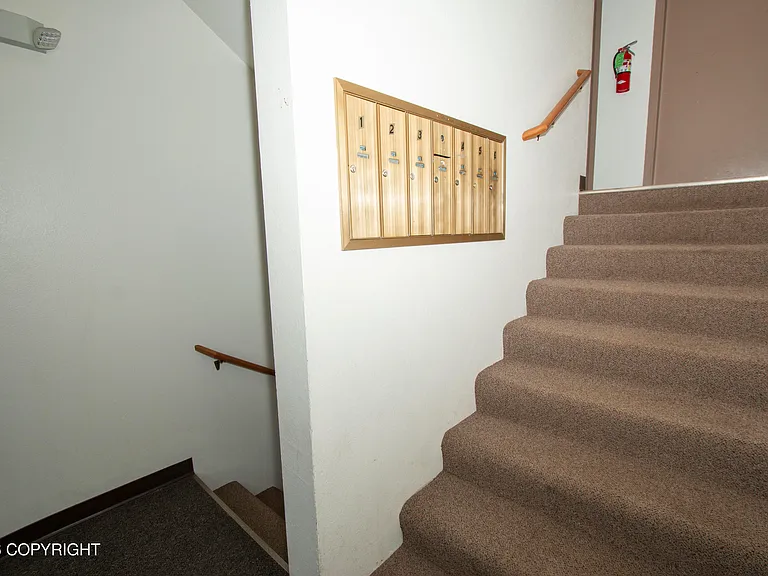 526 E 15th Ave #4 — Photo 3