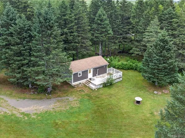 3 Des Sapins Ave, Saint Mary, NB E4S 2L4