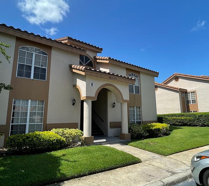1st image of 4812 Normandy Pl E #101
