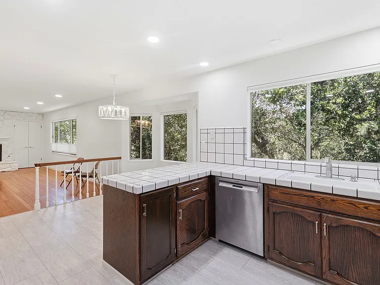 3 Kennedy Pl — Photo 19
