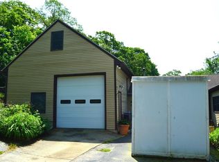 11 Buckeye Brook Rd, Charlestown, RI 02813