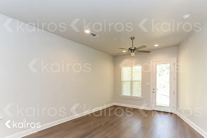 3 bed, 2.0 bath, 1505 sqft, $1,925 — Photo 2