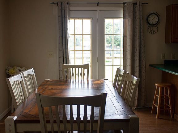 2nd image of 321 Nancy Dr