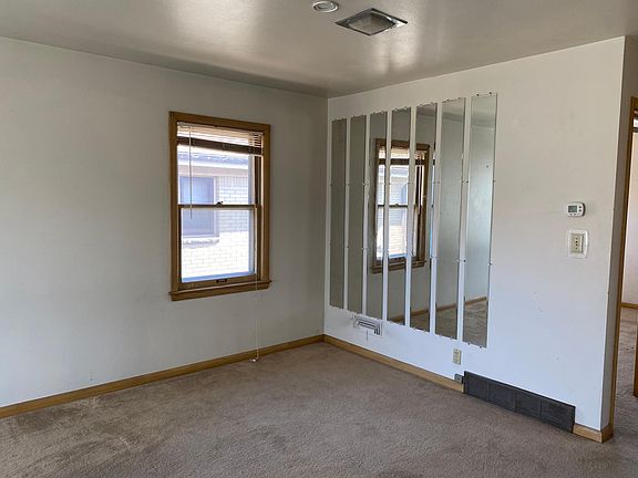 Living/dining room combo