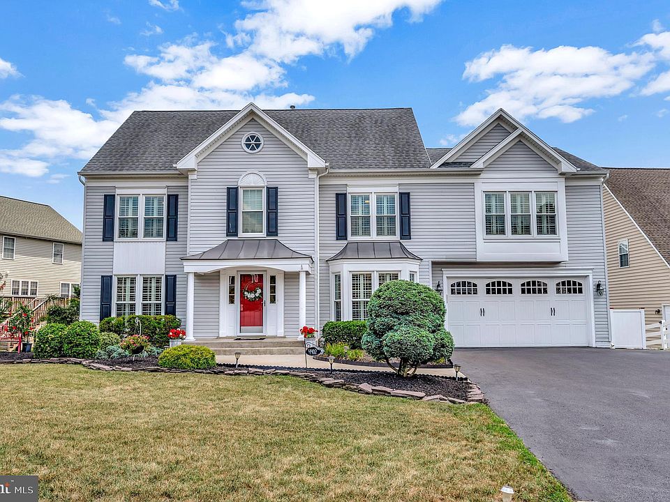 1st image of 4402 Grayson Ln