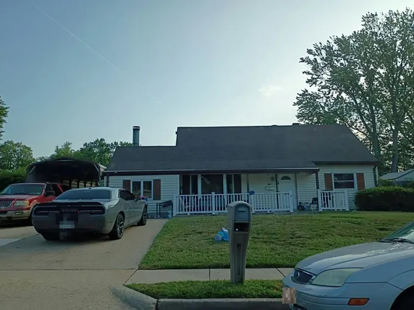 1306 Saxon St, Woodbridge, VA 22191