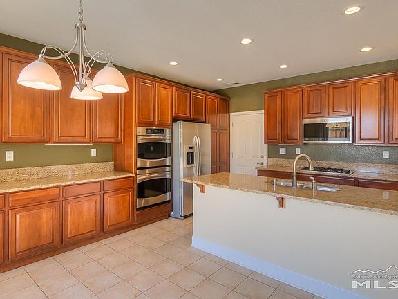 3rd image of 6760 Kiskadee Dr