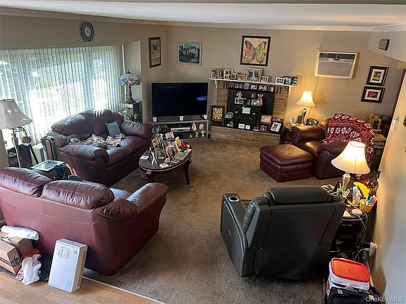 3rd image of 65 Thoreau Road