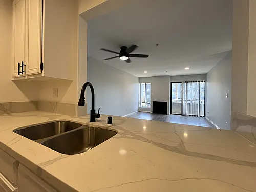 Floor plan 302