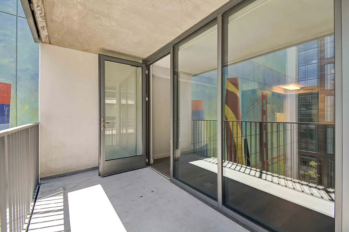 Building Photo - 103 Polk St #1102