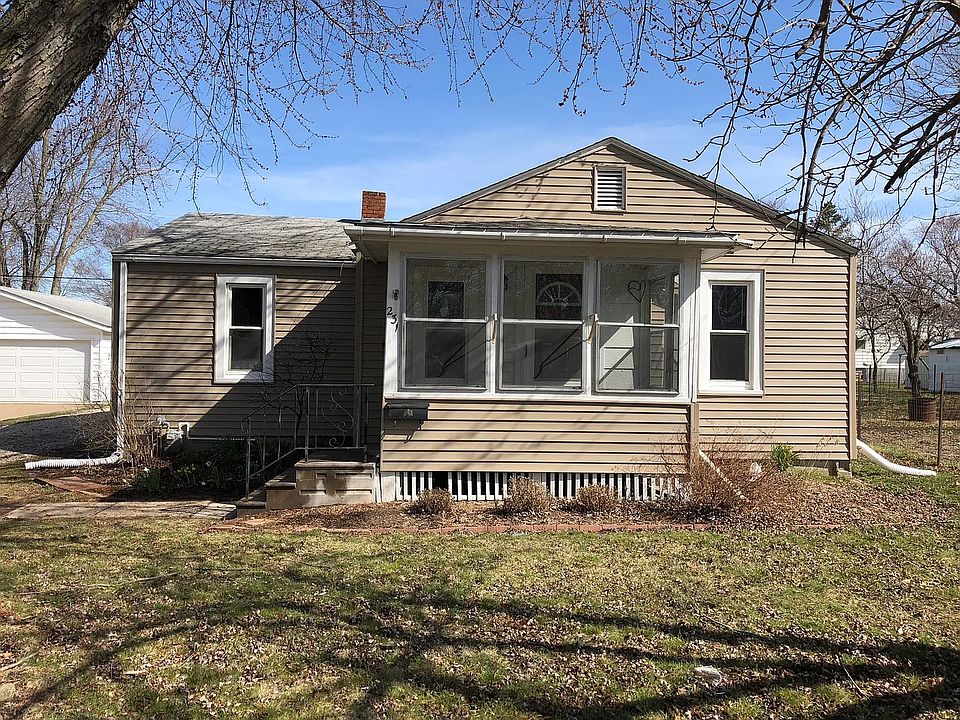 1st image of 231 31st Ave