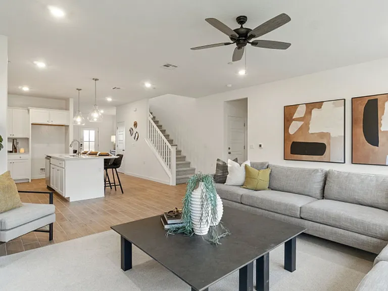1062 W Compass Dr — Photo 7
