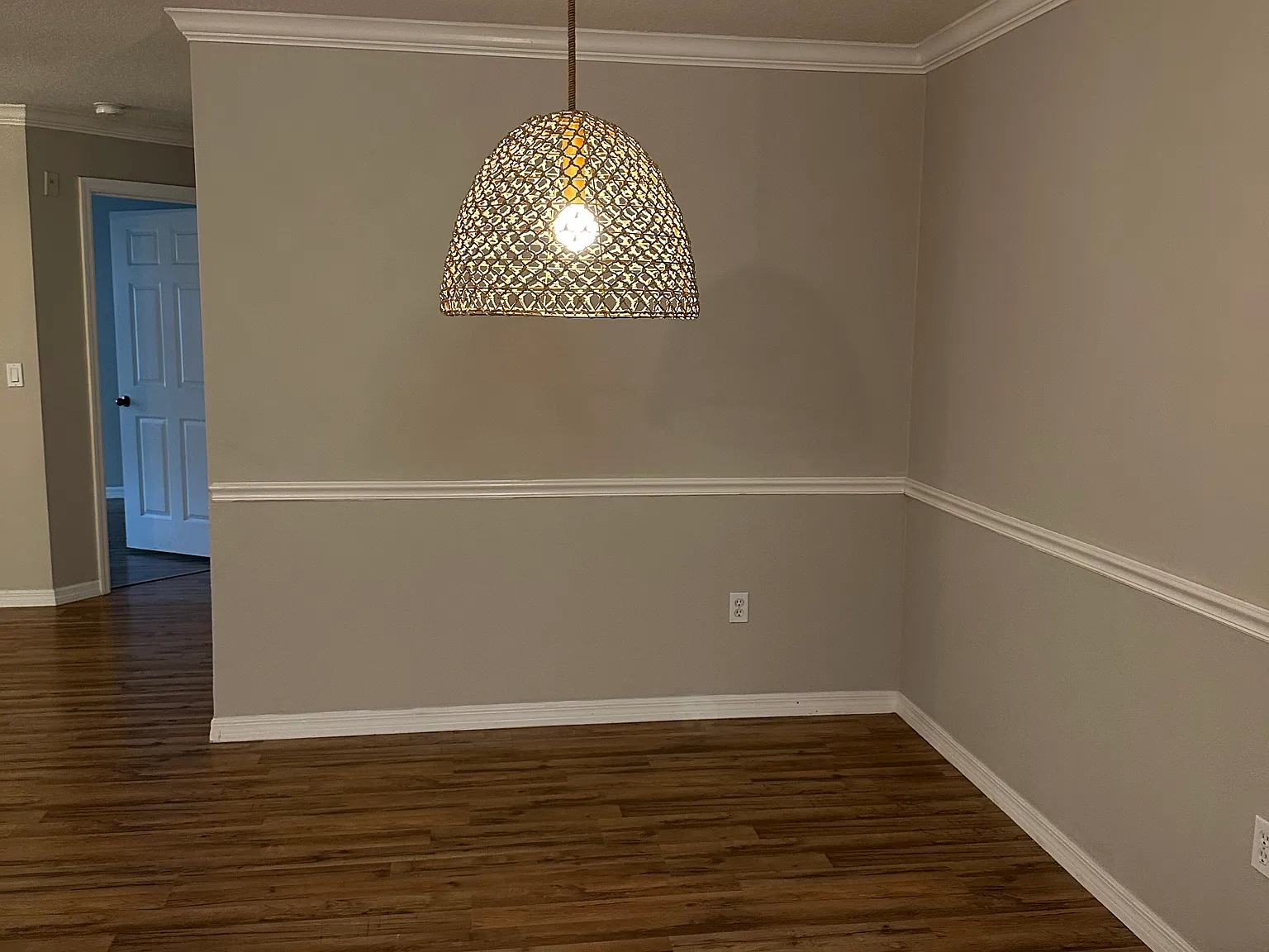 2 bed, 975 sqft, $2,000 — Photo 4