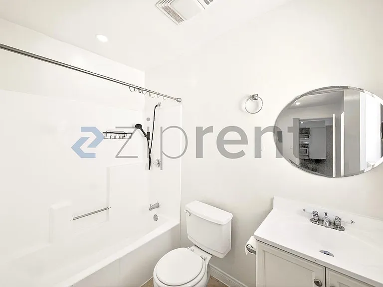 843 S Ardmore Ave #204 — Photo 10