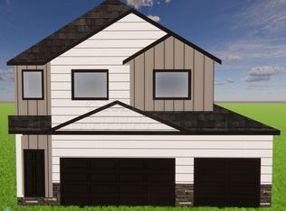 2232 Griffin Dr S, Fargo, ND